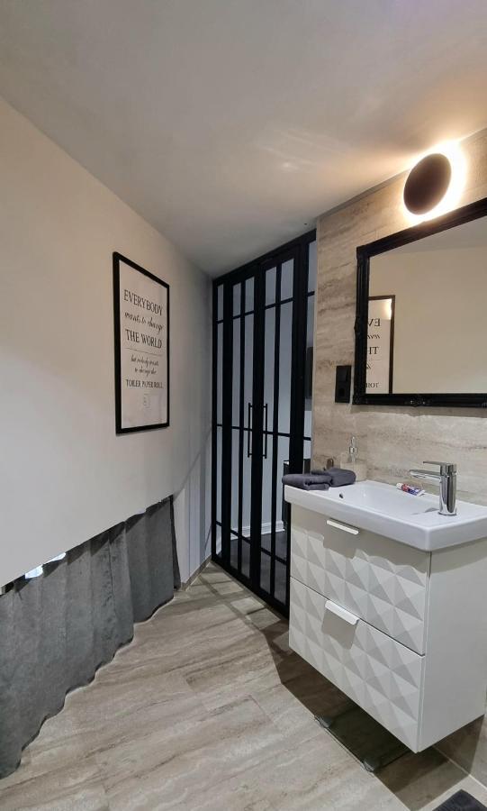 Bobo'S Luxury Apartment Boedapest Buitenkant foto